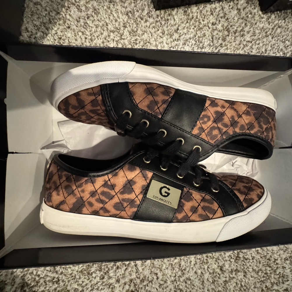 GBG Women’s Black and Brown Sneakers